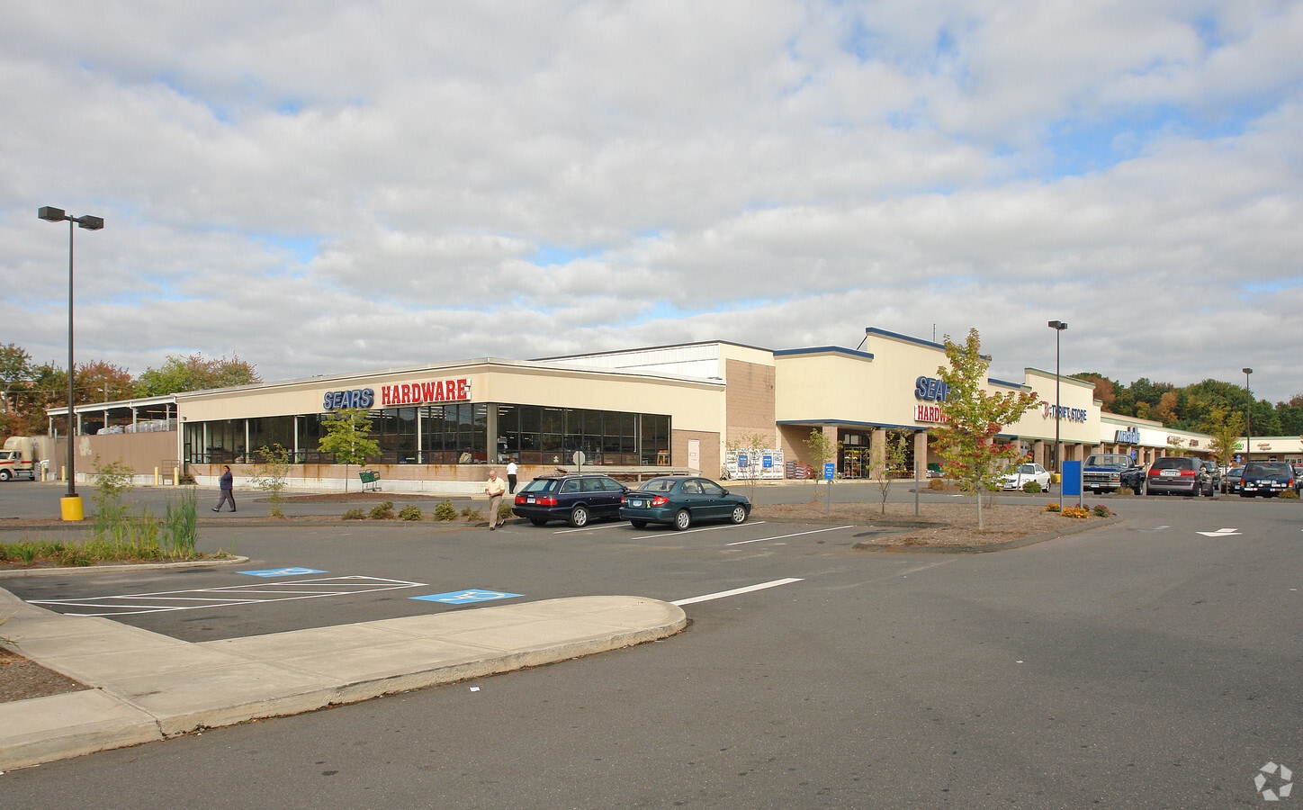 1235 Farmington Ave Bristol Ct 06010 Property For Lease On Hobby Lobby At Bristol Farms In Ct