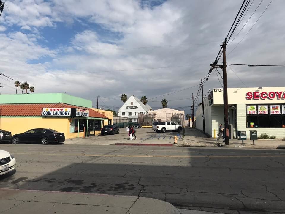 Cbre Inc 1318 Pine Ave Supermarket Long Beach Ca Retail For