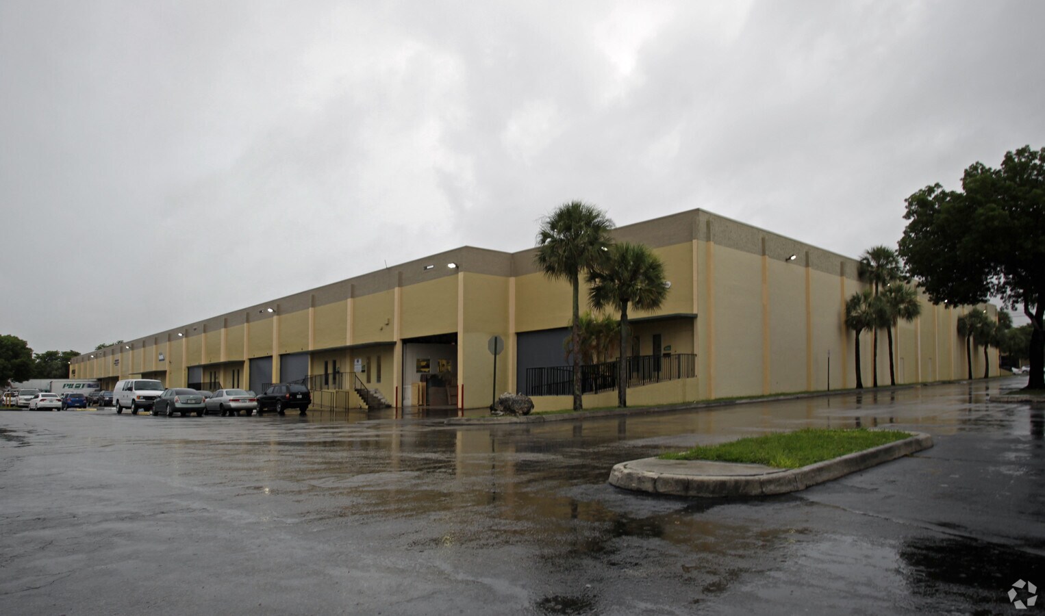 1580 NW 82nd Ave, Doral, FL, 33126 Warehouse Property For Lease on
