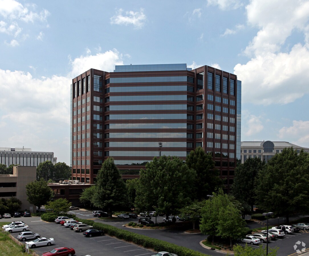 6000 Fairview Rd, Charlotte, NC, 28210 Property For Lease on