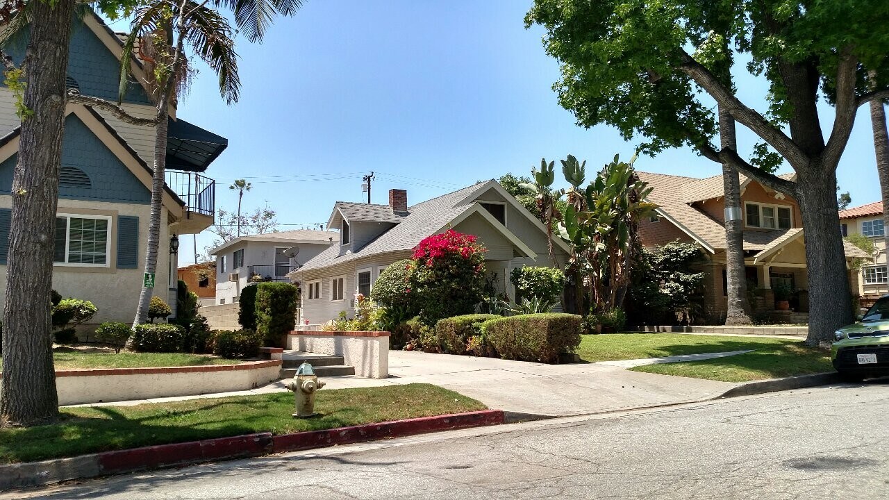 1421 Lyndon front house