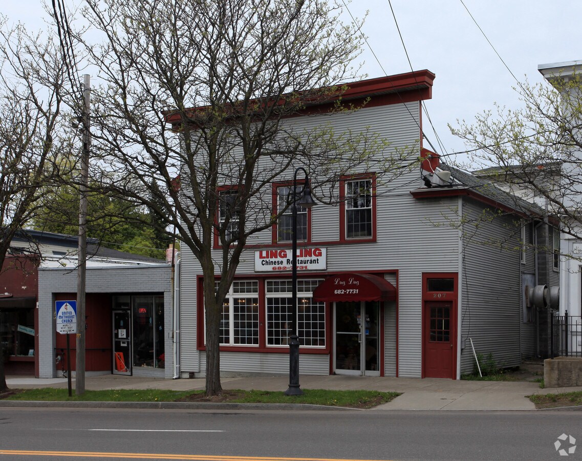203205 E Seneca St, Manlius, NY, 13104 Restaurant Property For Lease