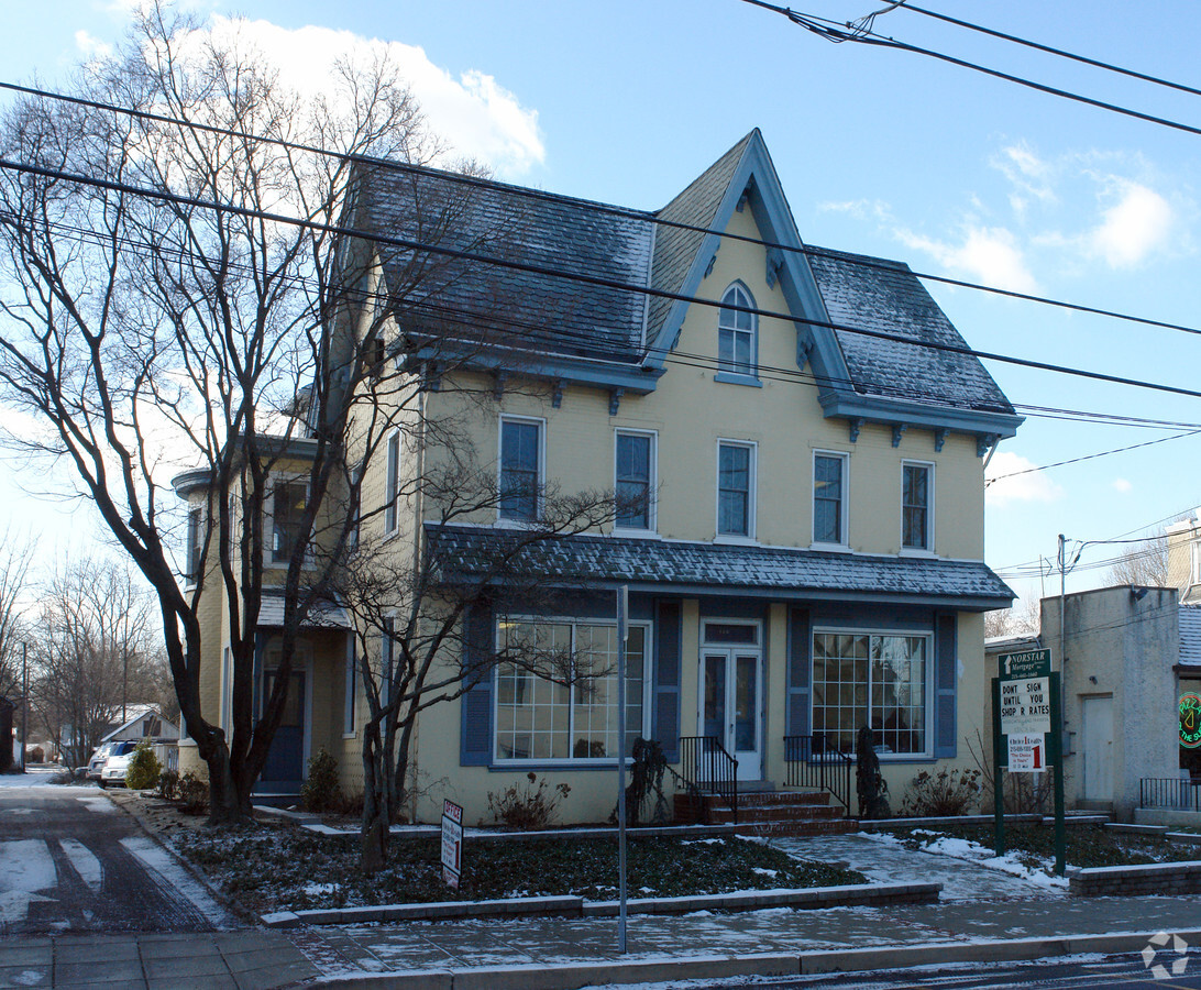 136-s-main-st-north-wales-pa-19454-property-for-lease-on-loopnet