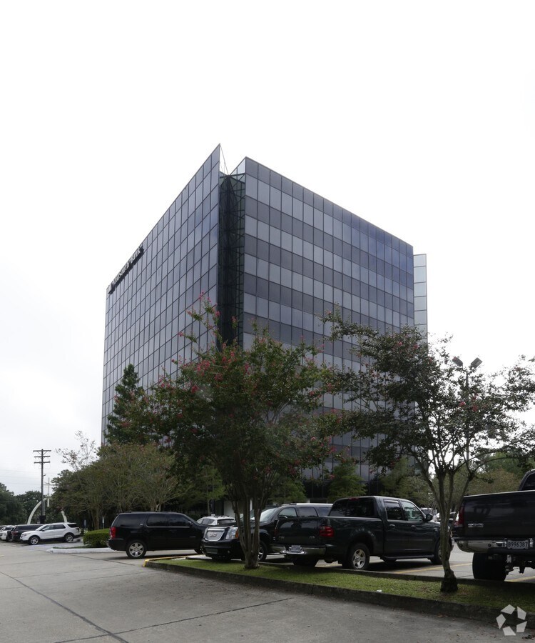 2014 W Pinhook Rd, Lafayette, LA, 70508 Property For Lease on