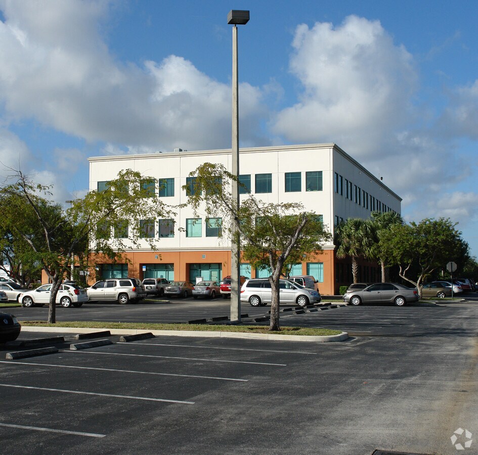 7369 Sheridan St, Hollywood, FL, 33024 Medical Property For Lease on