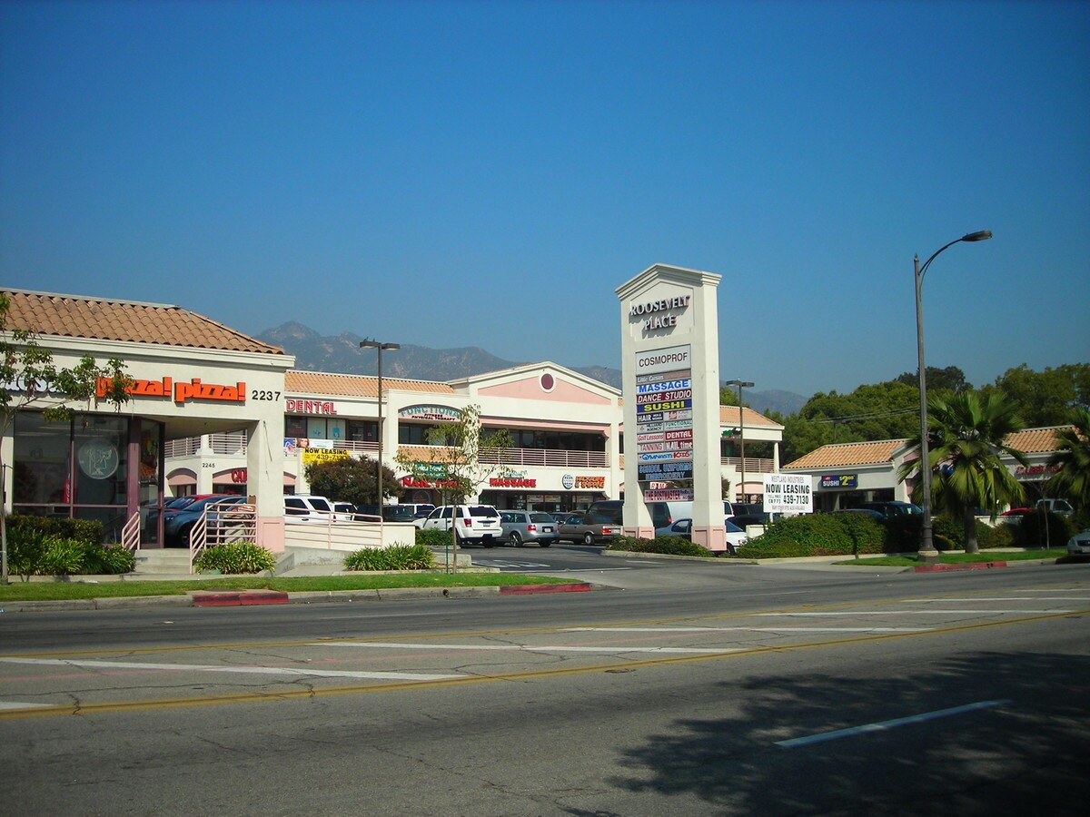 Roosevelt Place