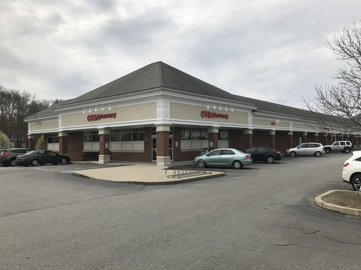 180 186 County Rd Barrington Ri 02806 Property For Lease On Barrington Ping Center Ri