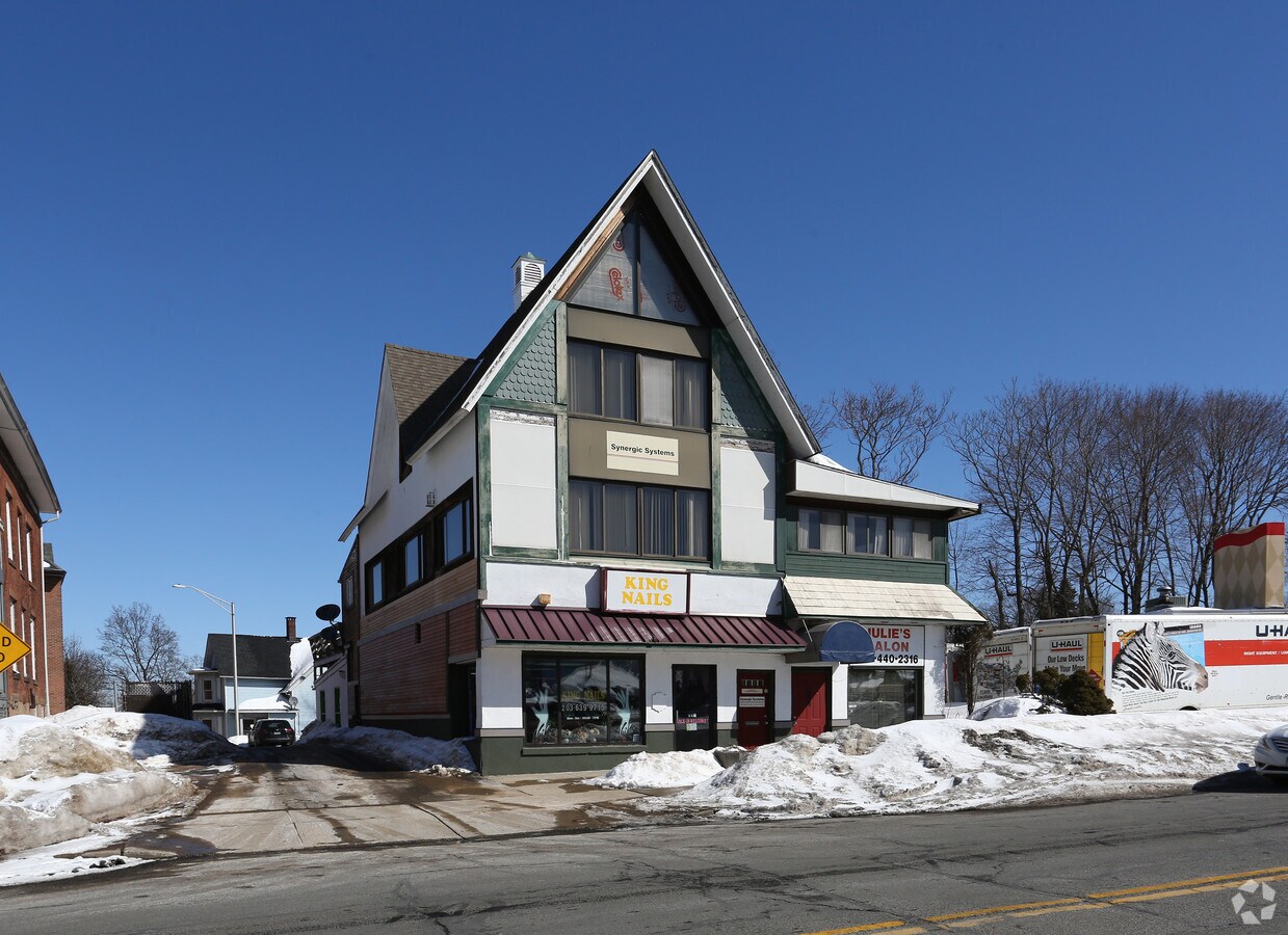 264 E Main St, Meriden, CT, 06450 Storefront Retail/Office Property For Lease on