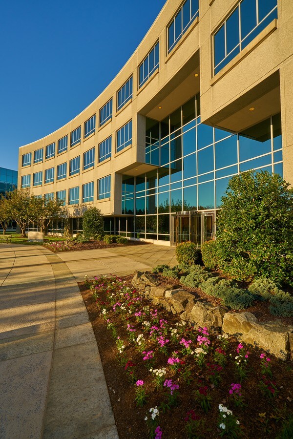 2711 Centerville Rd, Wilmington, DE, 19808 Property For Lease on