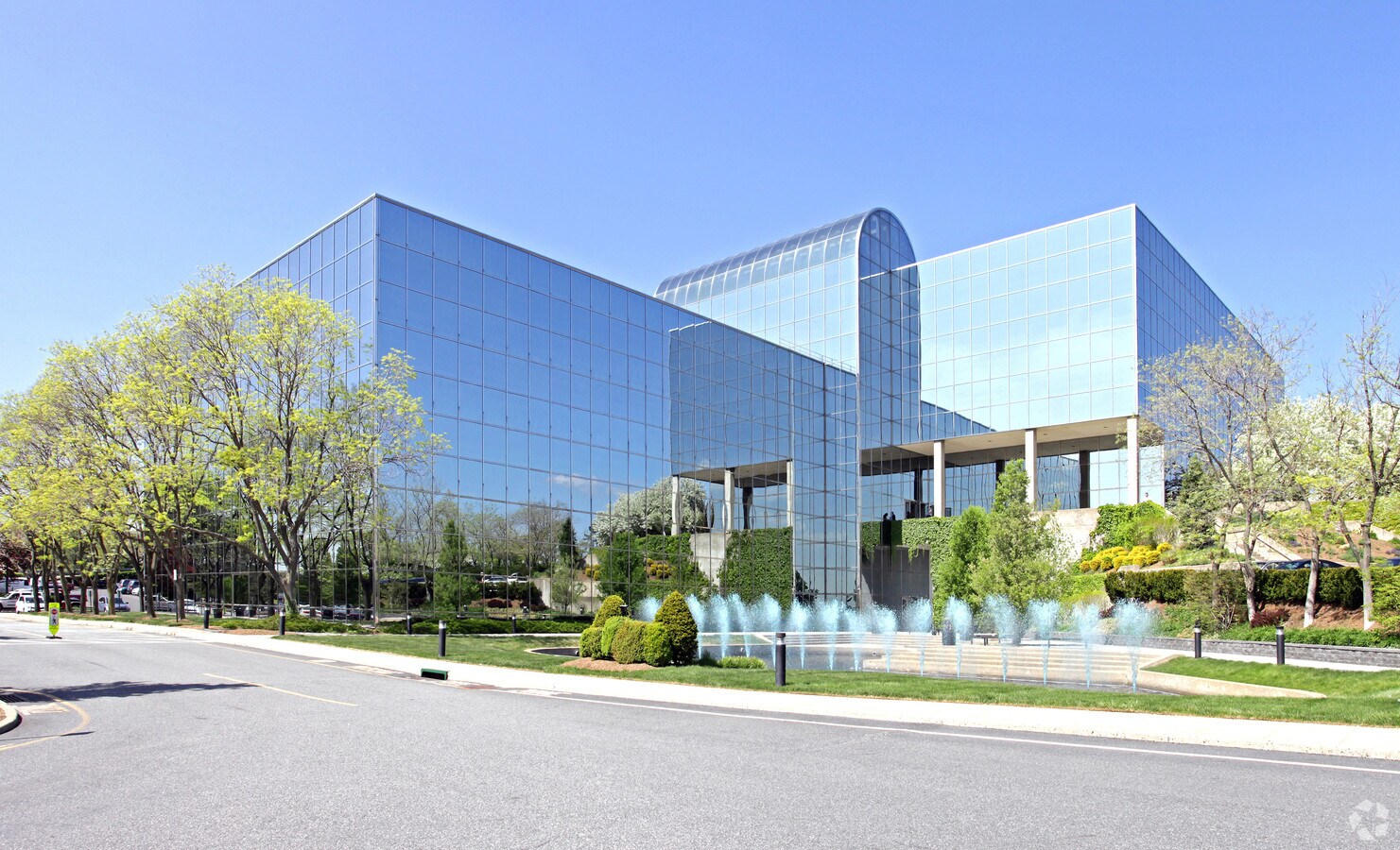 140 E Ridgewood Ave, Paramus, NJ, 07652 Property For Lease on