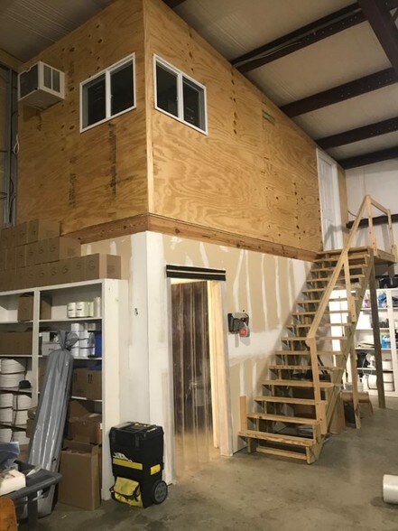 3320 W St Pensacola Fl 32505 Warehouse Property For On 3320 W St Pensacola Fl 32505 Warehouse Property For On Loopnet