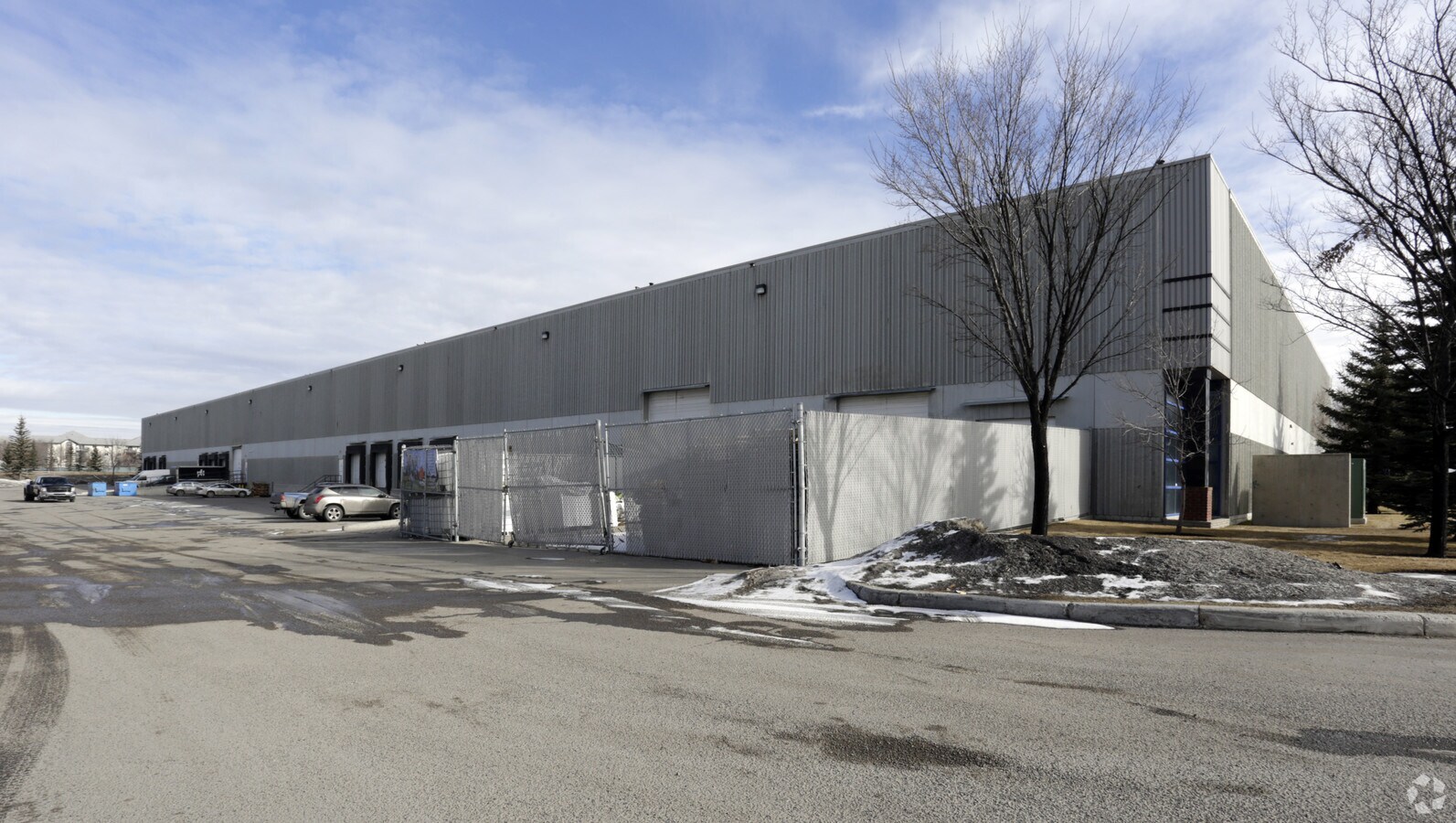 2634 45th Ave SE, Calgary, AB, T2B 3M1 - Warehouse Property For Lease on LoopNet.com