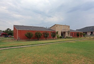 1600 E 15th St Plano Tx 75074 Apartments Property For On 5220 Village Creek Dr