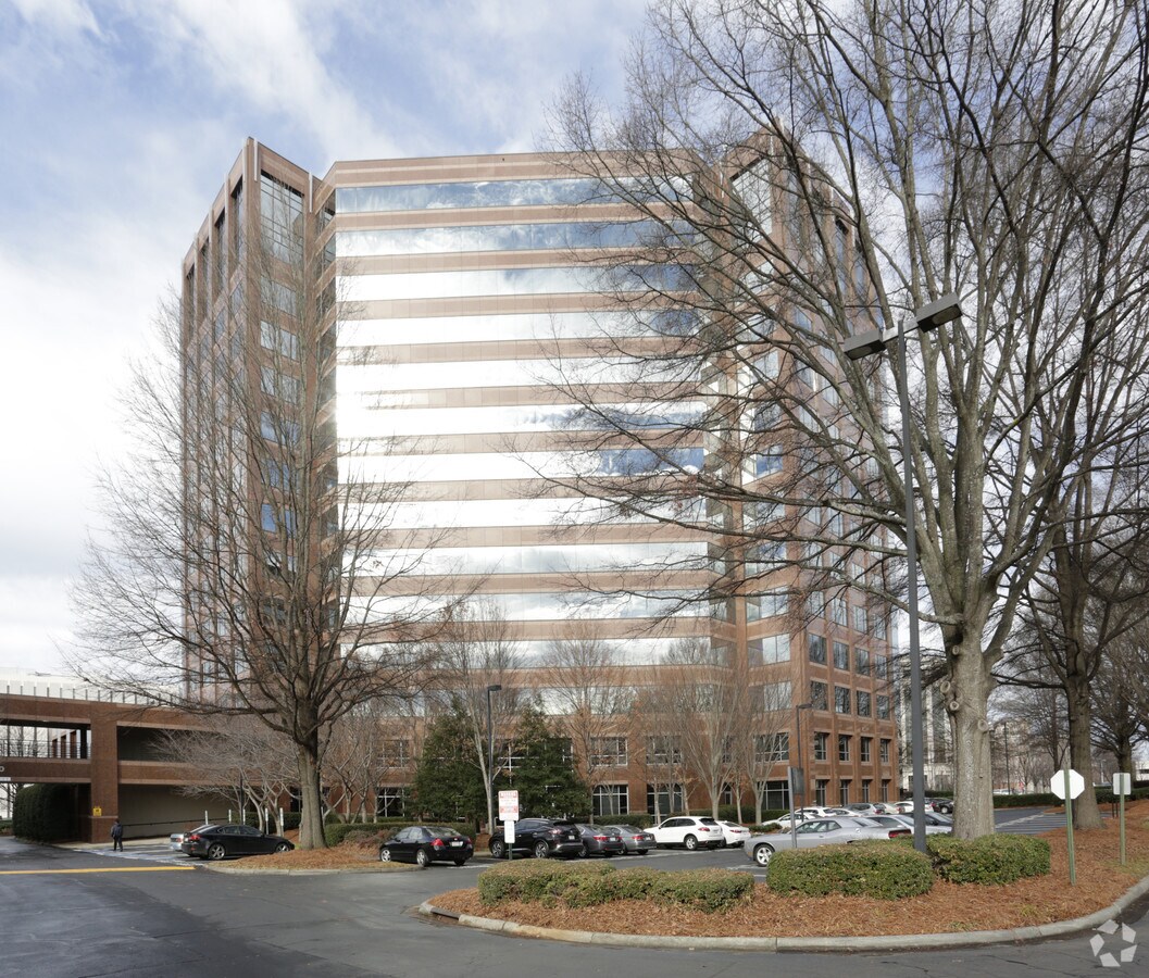 6000 Fairview Rd, Charlotte, NC, 28210 Property For Lease on