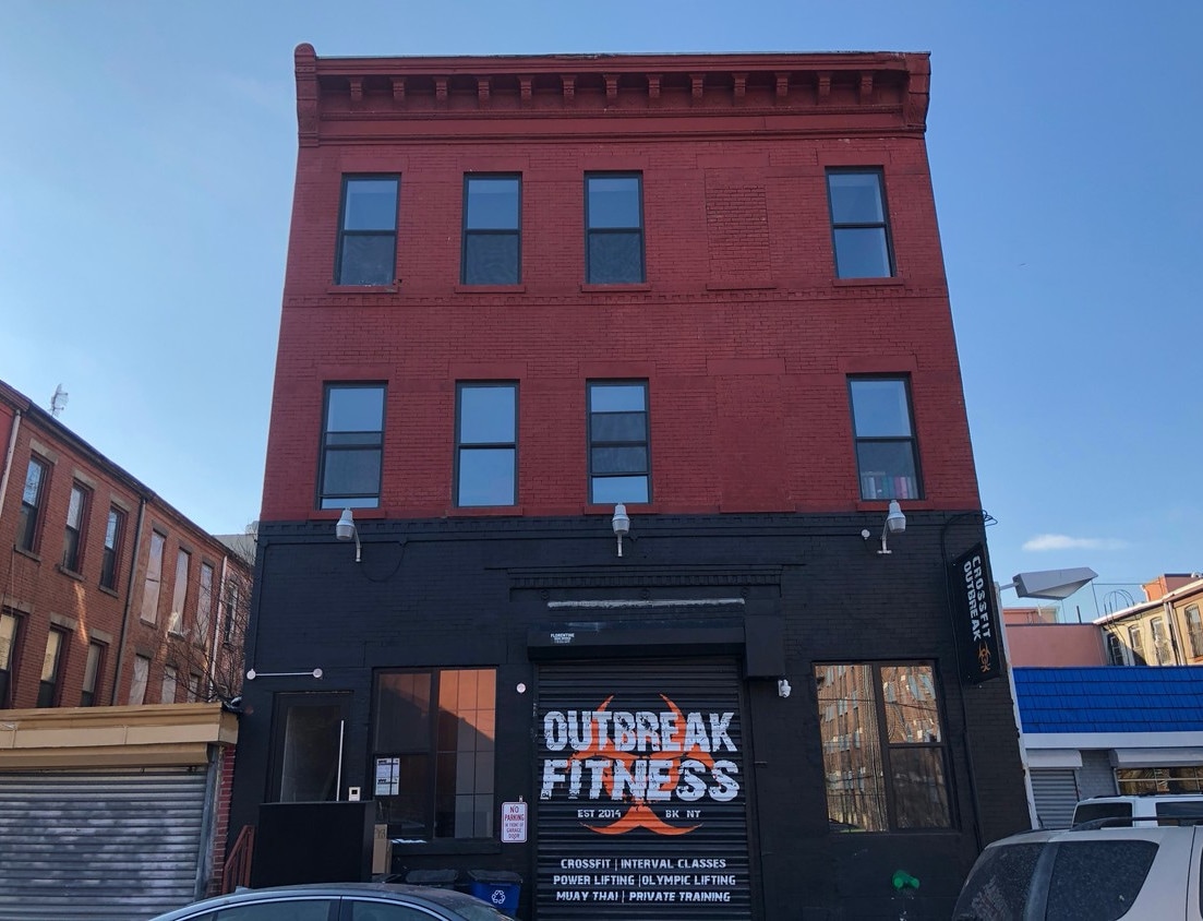 492 Throop Avenue Frontage