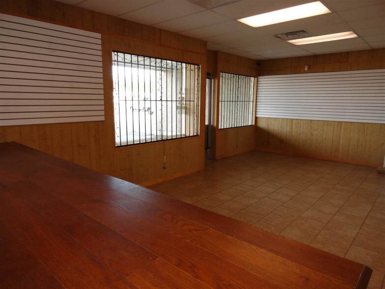 4341 Us Route 60 Huntington Wv 25705 Property For Lease On Suite 107 1 Jpg
