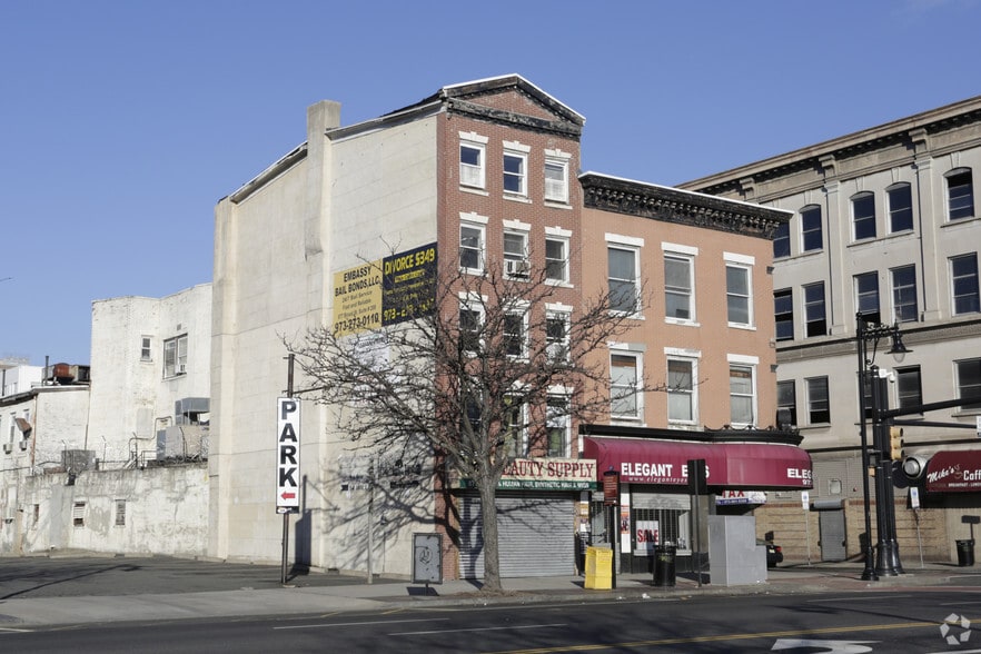 875 881 Broad St Newark Nj 07102 Office For Lease On Cityfeet Primary Photo Of 875 881 Broad St Newark Office For Lease