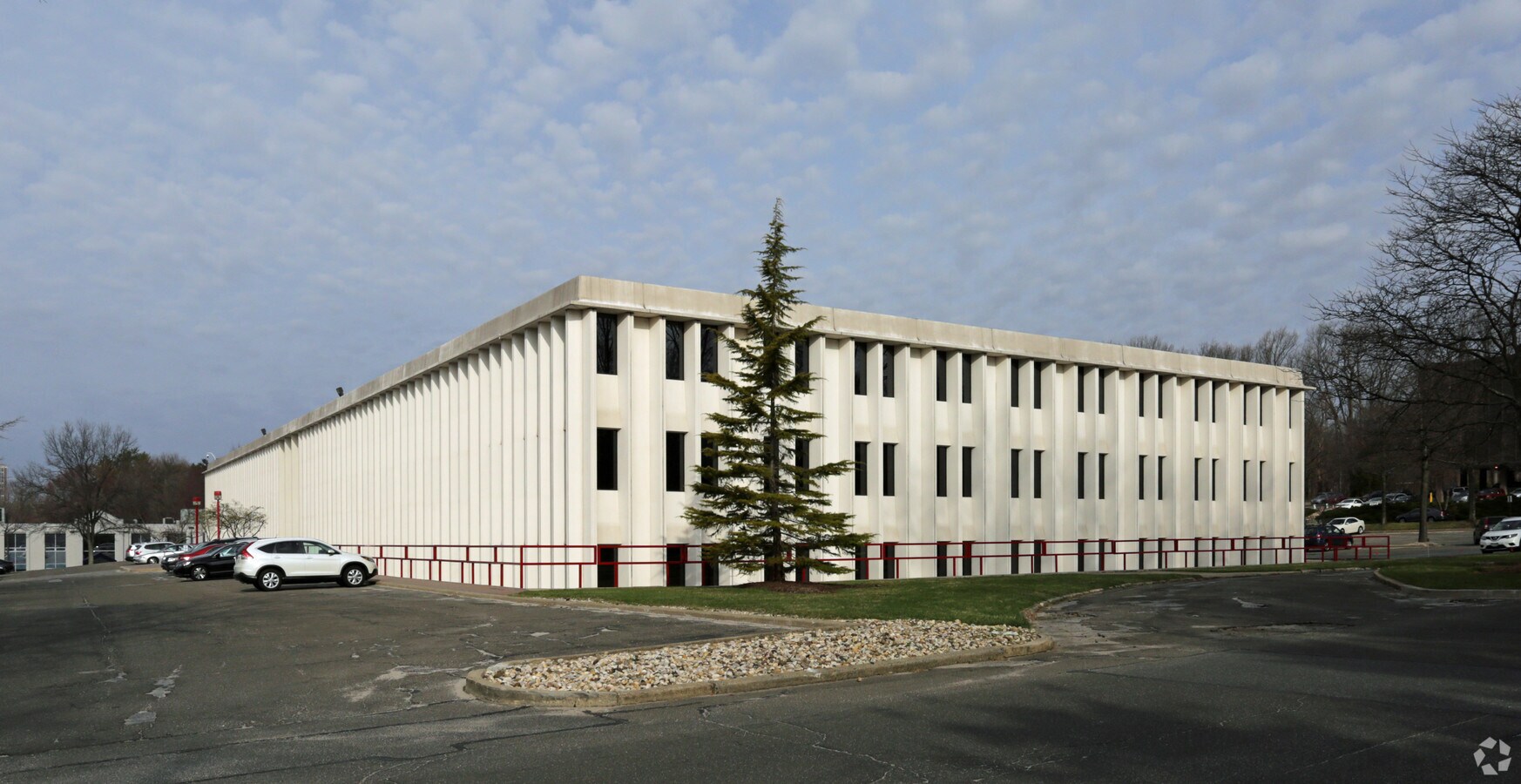 5 Dakota Dr, Lake Success, NY, 11042 Property For Lease on