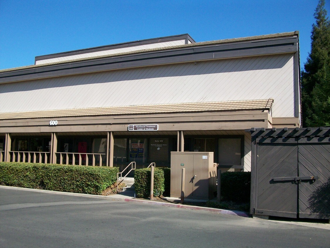 1317 Oakdale Rd, Modesto, CA, 95355 - Medical Property For Sale on LoopNet.com