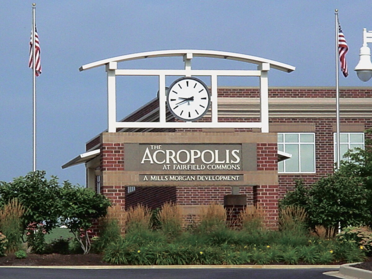 Entrance. Campus View. acropolis 2689