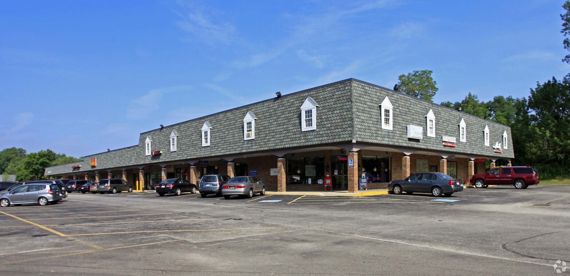 17800 Chillicothe Rd, Chagrin Falls, OH, 44023 Storefront Retail