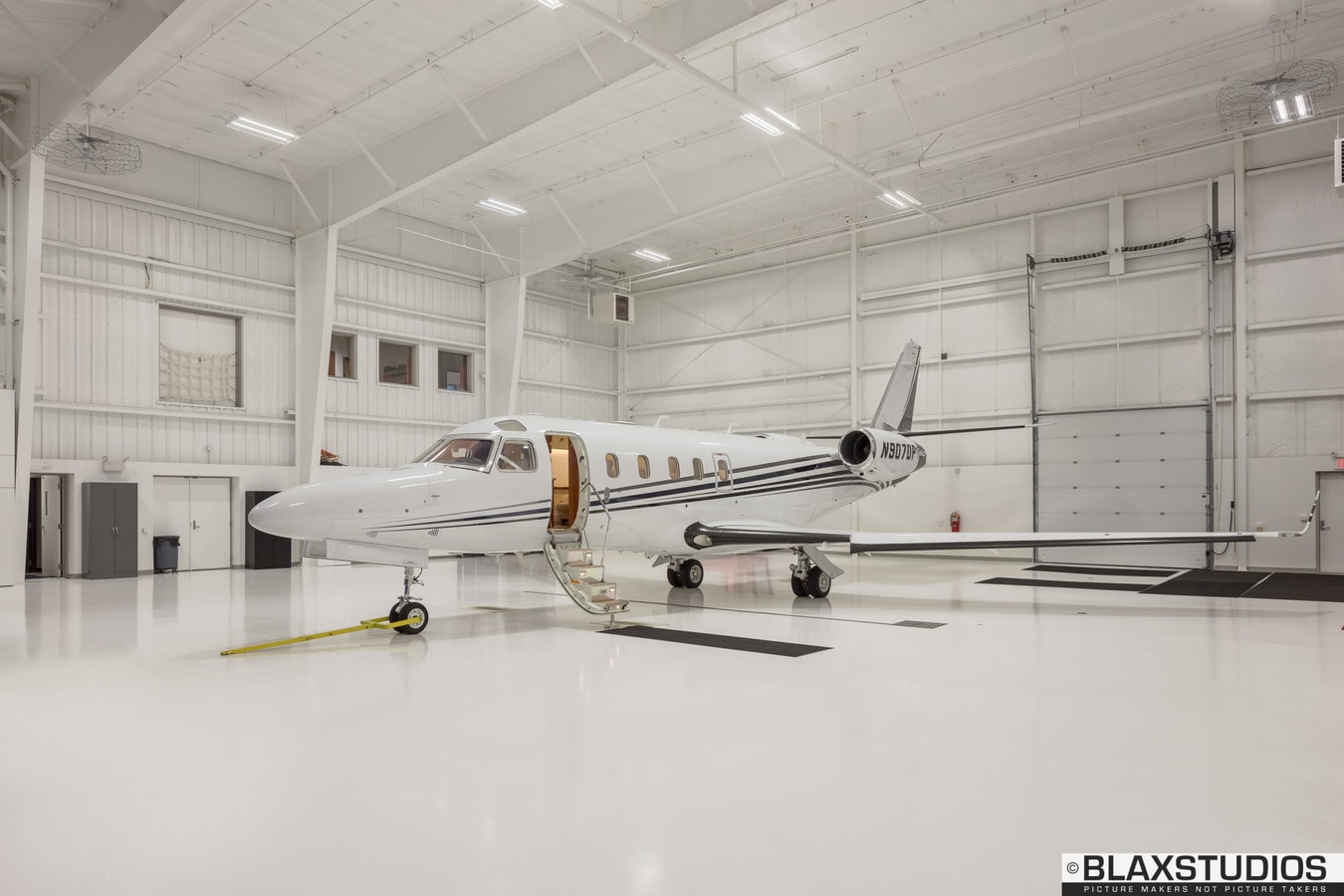 6320 S Airpark Pl, Anchorage, AK, 99502 Airplane Hangar Property For